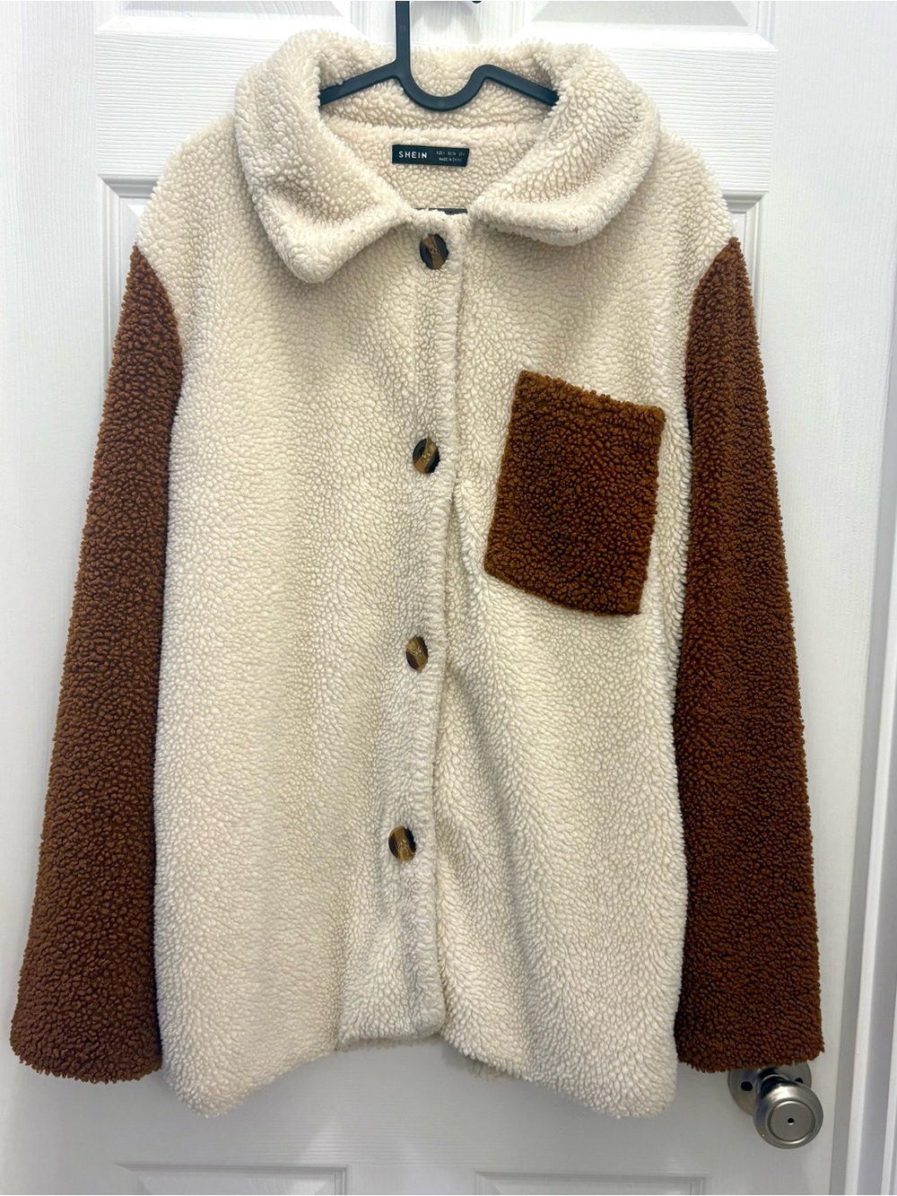 SHEIN Color Block Pocket Patched Teddy Coat Sherpa Fleece Button Up Jacket